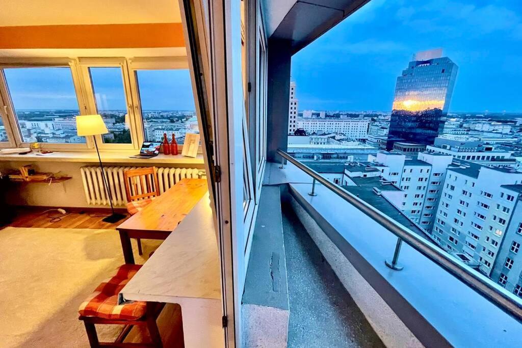 Ferienwohnung Orange Metro Fast Wifi 1Gbs Big Tv Hbo Appletv Warschau Exterior foto