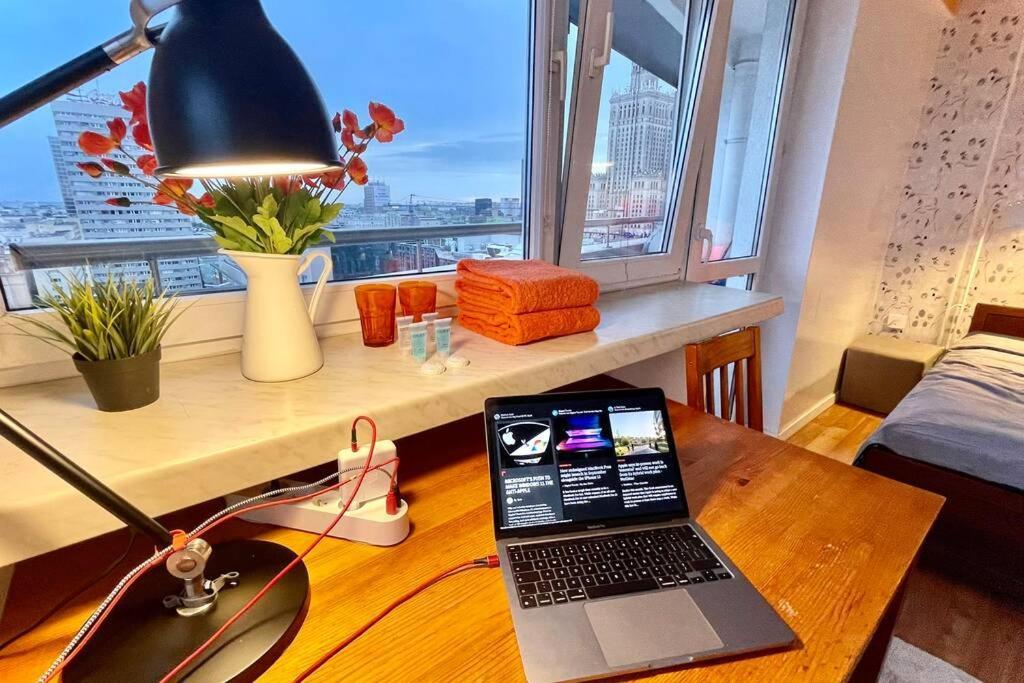 Ferienwohnung Orange Metro Fast Wifi 1Gbs Big Tv Hbo Appletv Warschau Exterior foto