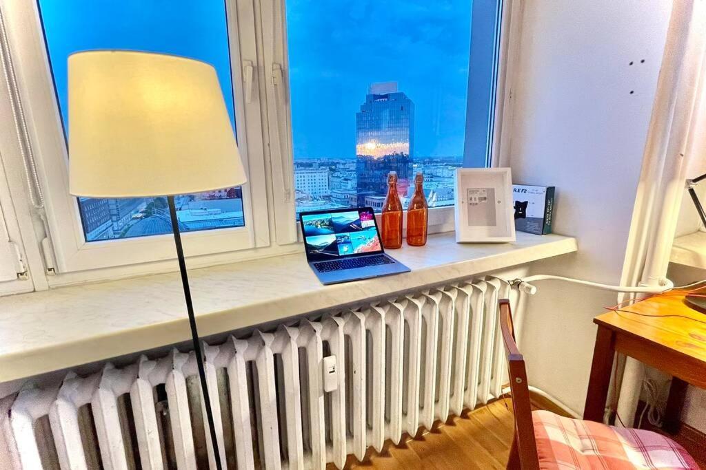 Ferienwohnung Orange Metro Fast Wifi 1Gbs Big Tv Hbo Appletv Warschau Exterior foto