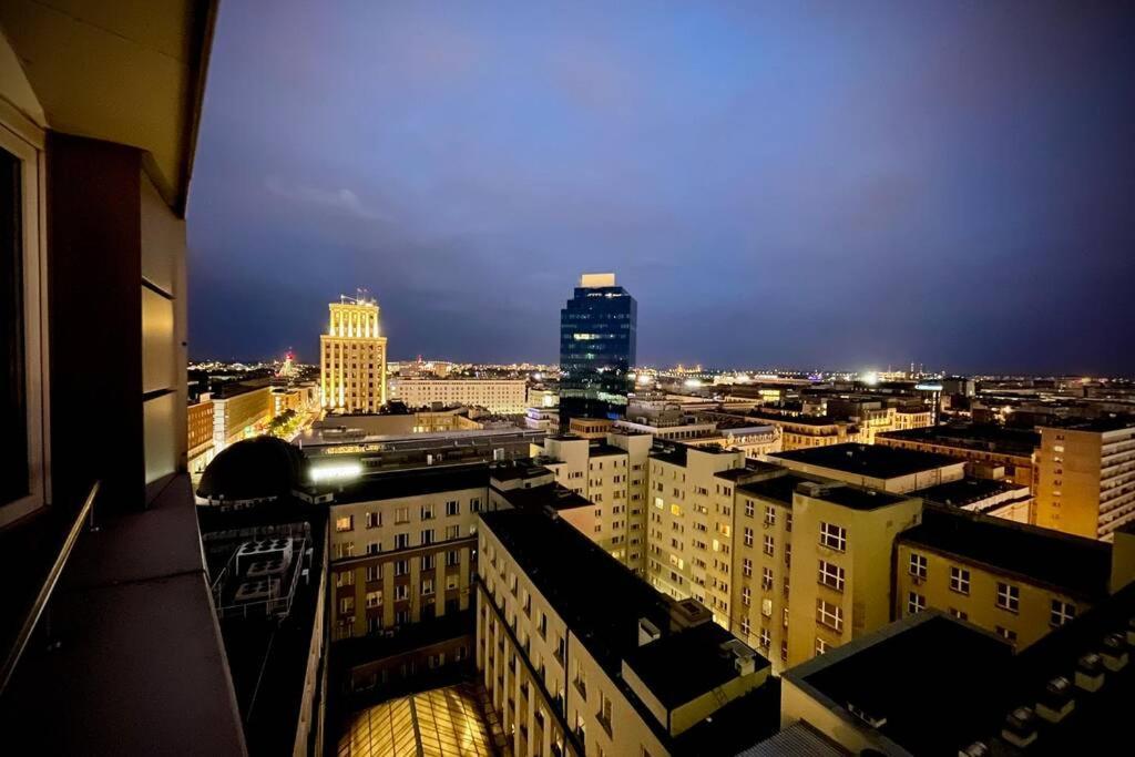 Ferienwohnung Orange Metro Fast Wifi 1Gbs Big Tv Hbo Appletv Warschau Exterior foto